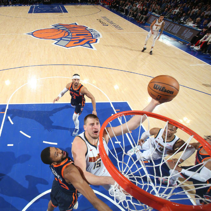 尼克斯主场力克猛龙,取得两连胜 尼克斯主场力克猛龙,取得两连胜