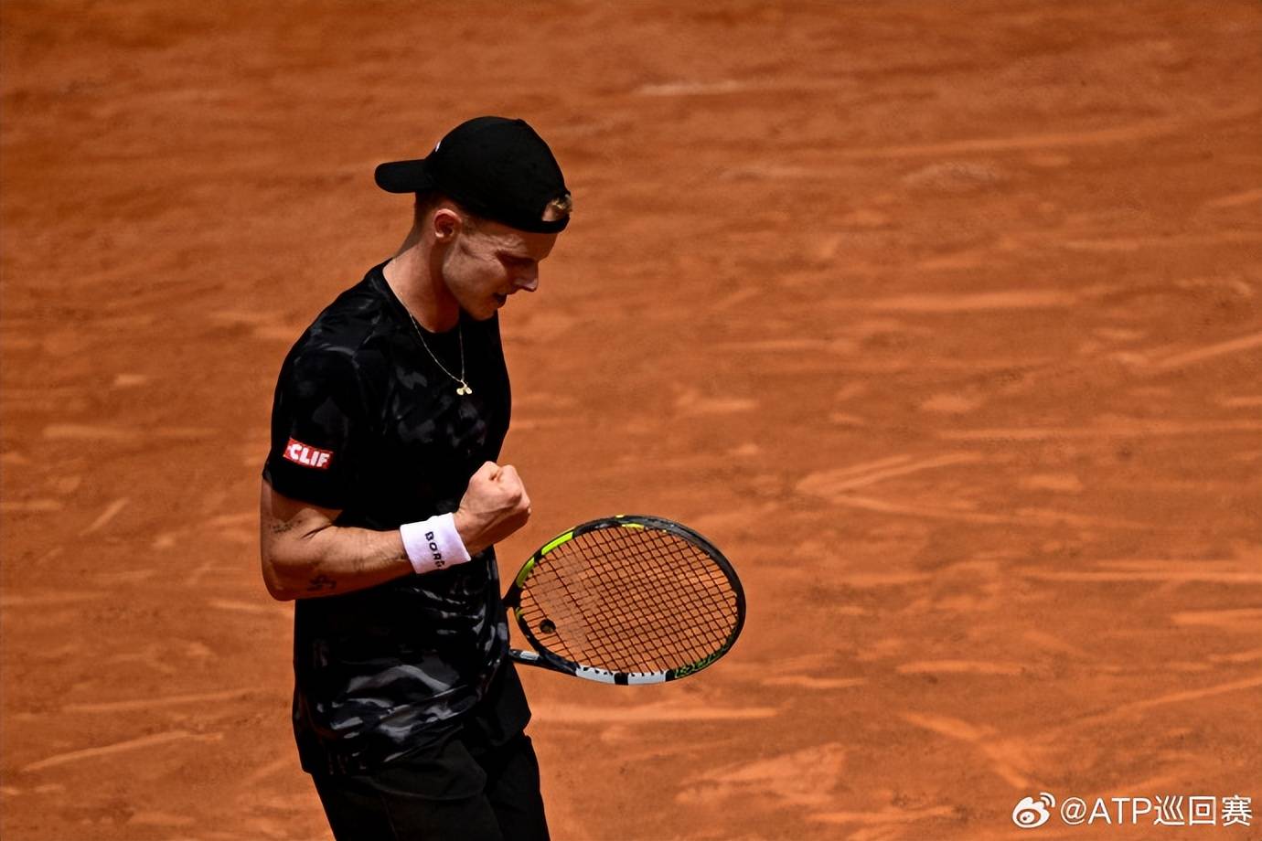开云体育登录-戴维斯杯险胜年终总决赛，兹维列夫状态火热