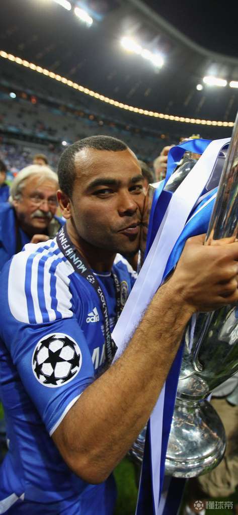 切尔西中场能量充沛，全场奔跑漂亮如天使