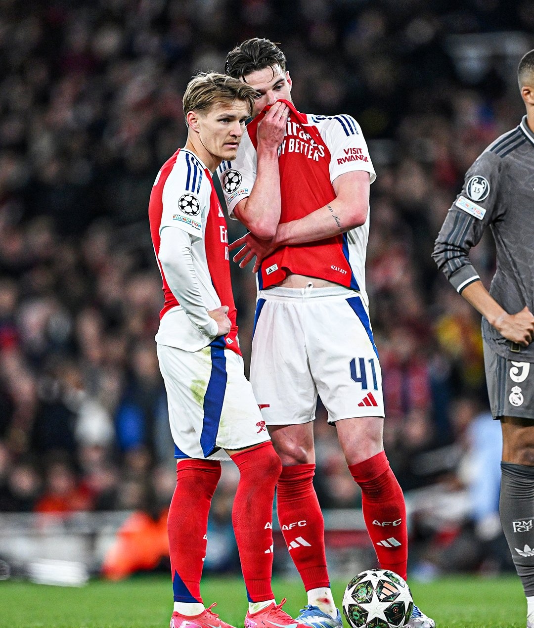 阿森纳完胜希腊，迪马利亚带队取胜