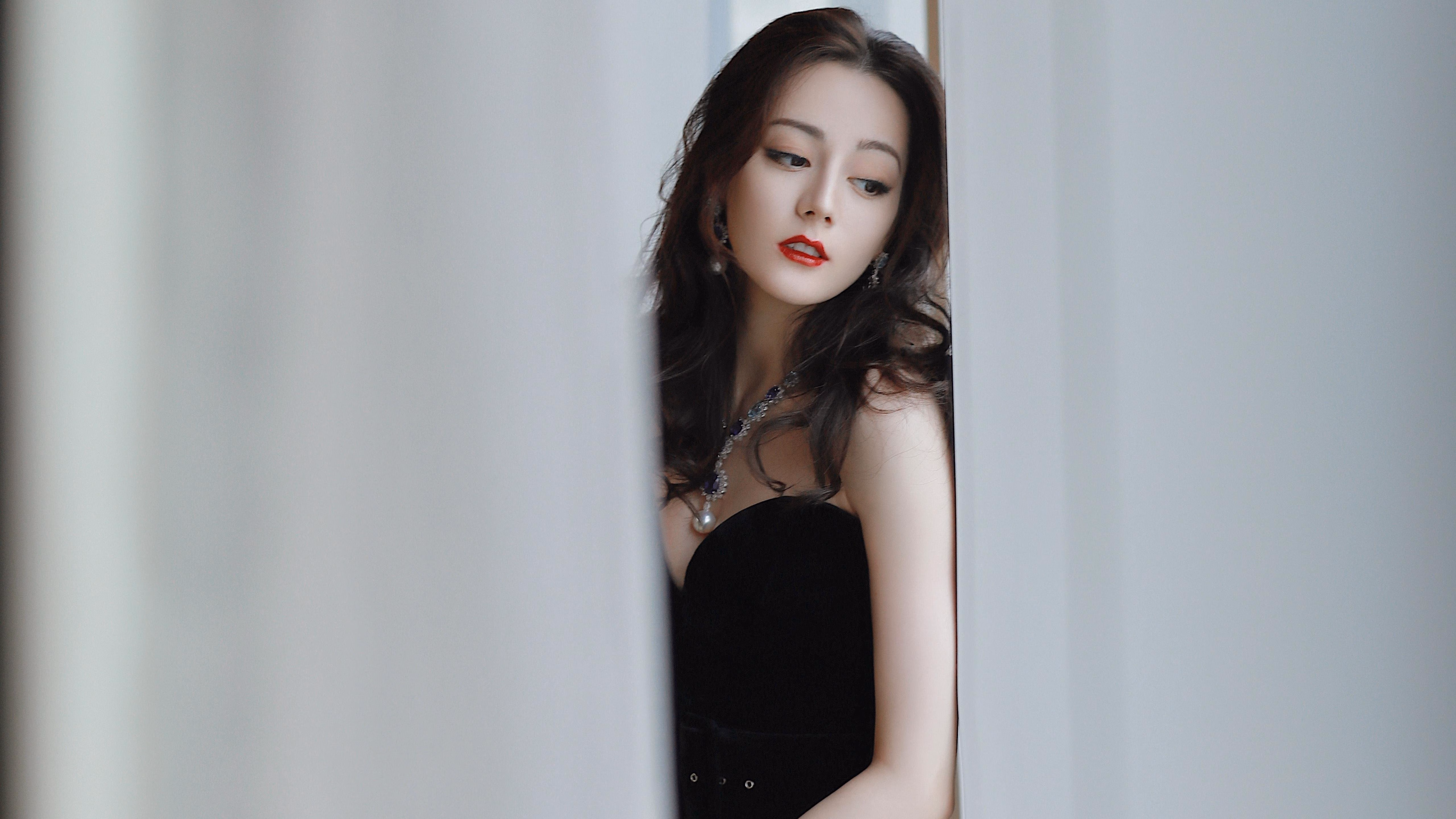 开云sport-寒冰与熔炉,当德甲争冠战遇见冰岛式的生存考验