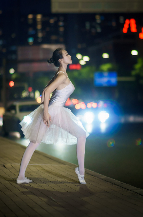 开云体育登录-马克西，关键时刻的心脏，冠军级表现铸就热火胜局