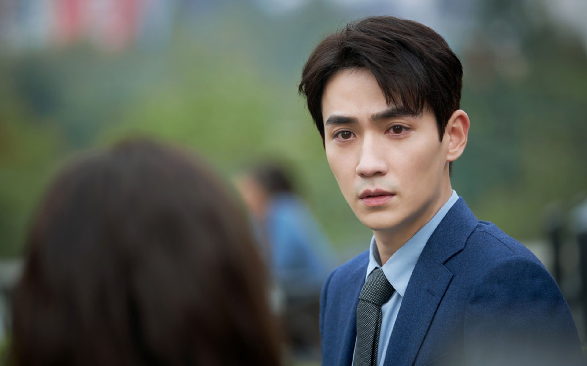 史诗级牢笼的唯一裂缝,当橙色铁壁锁死三狮,贝林厄姆的一秒神性撕开剧本