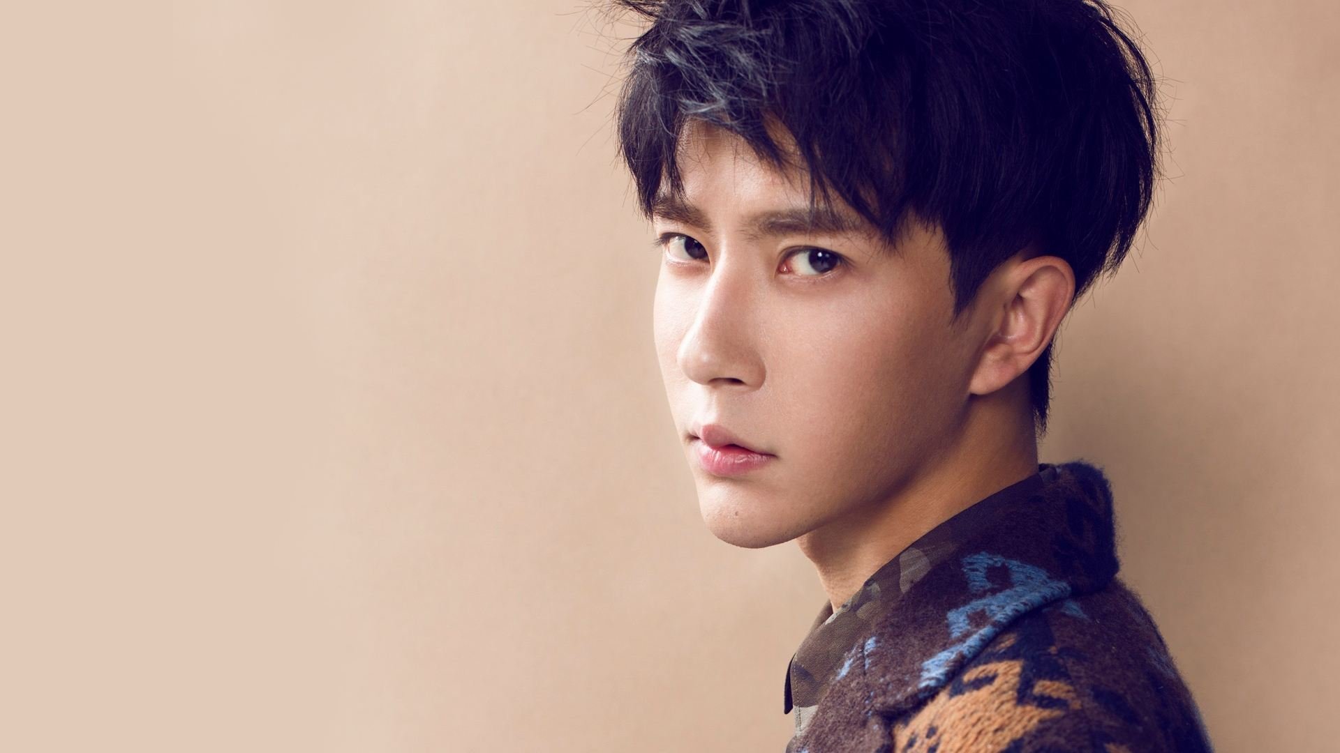 保罗驾驶猛龙赛车在最后弯道超车，休斯顿引擎熄火之夜